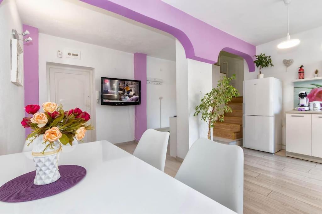 Sunny 2-Bedroom Maisonette Varna & Parking Exterior foto