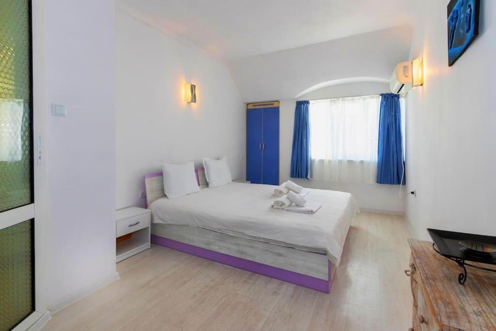 Sunny 2-Bedroom Maisonette Varna & Parking Exterior foto